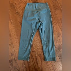 Buffbunny capri leggings